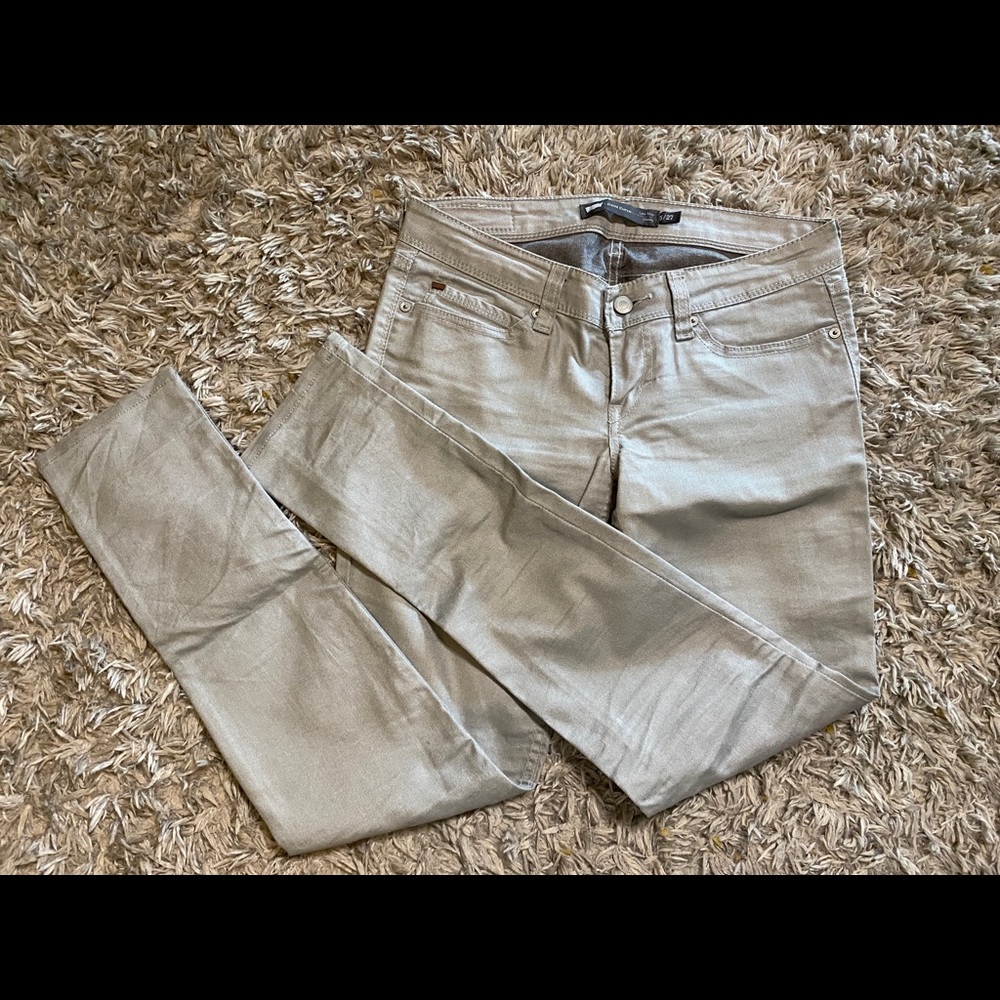 Levi’s Demi curve shiny gray skinny jeans 5/27